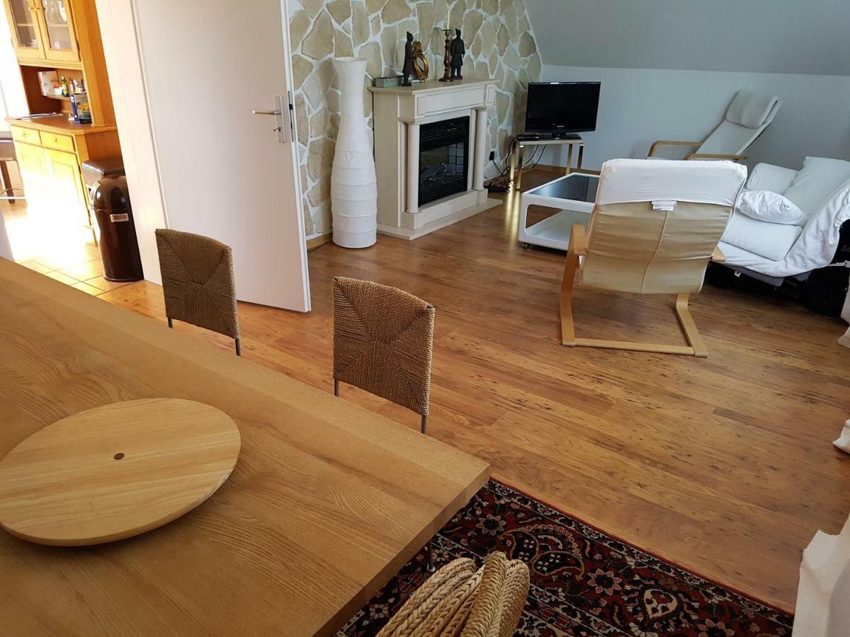 Apartment Am Park Lehrte Eksteriør billede
